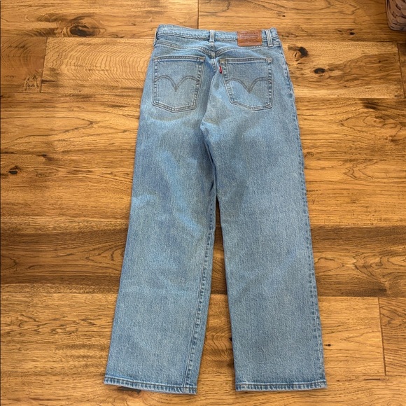 Levi’s Ribcage Straight Jeans - Picture 2 of 5